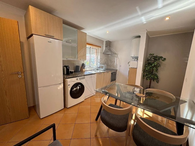 Apartamento T1 para Arrendamento em Armação de Pera