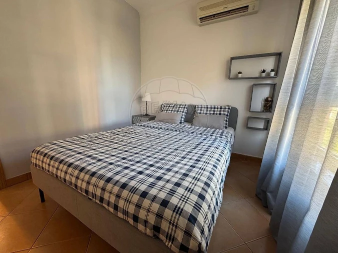 Apartamento T1 para Arrendamento em Armação de Pera Foto 9