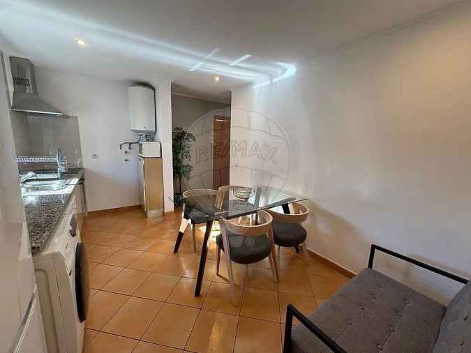 Apartamento T1 para Arrendamento em Armação de Pera Foto 2