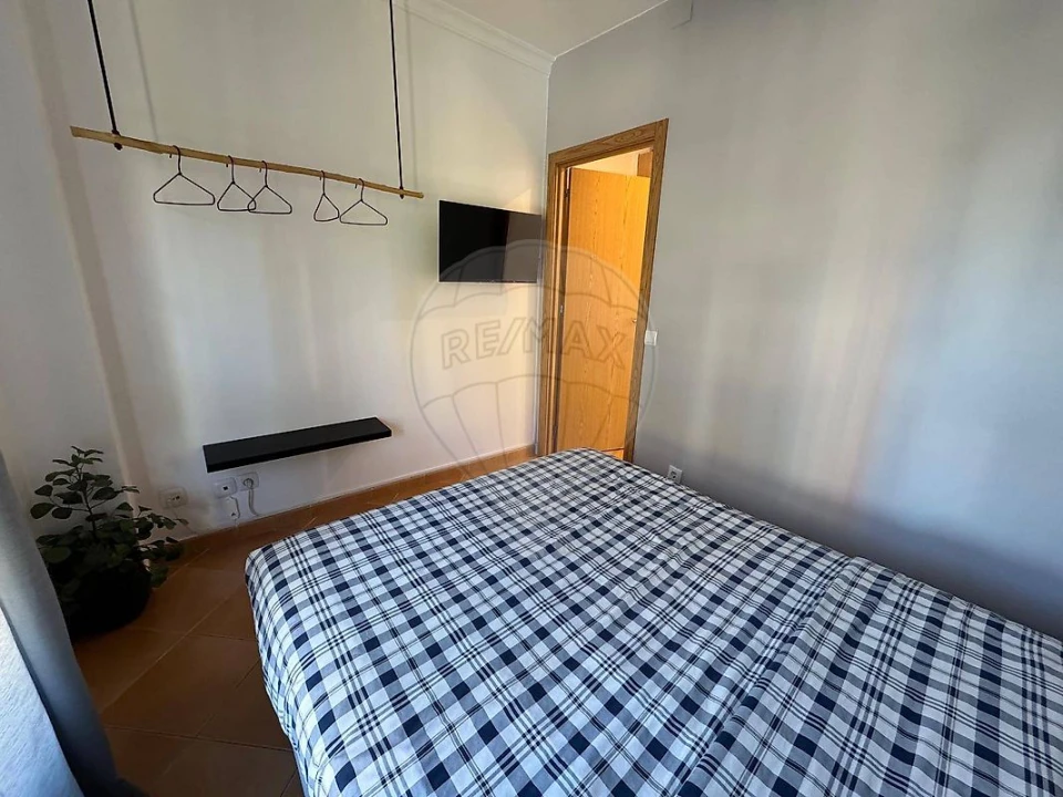 Apartamento T1 para Arrendamento em Armação de Pera Foto 11
