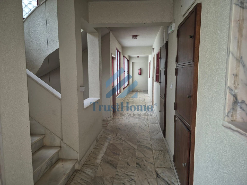 Apartamento T1 para Venda em São João das Lampas e Terrugem Foto 28