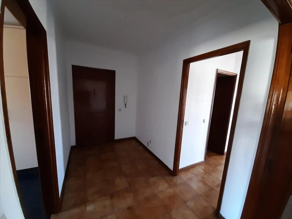 Apartamento T3 para Venda em Baguim do Monte (Rio Tinto) Foto 2