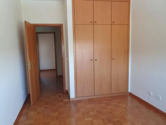 Apartamento T2 para Venda em Rio Tinto Foto 10