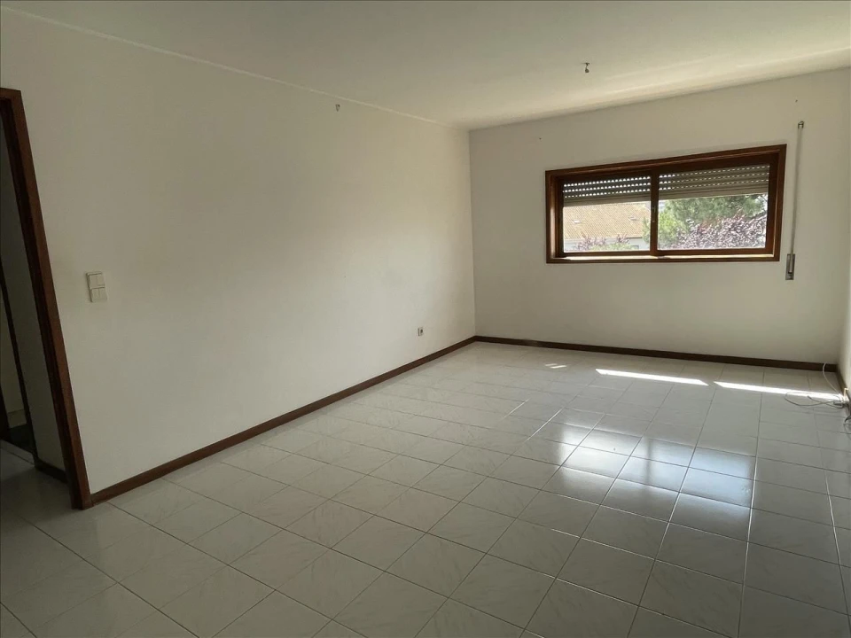 Apartamento T2 para Venda em Cidade da Maia Foto 3