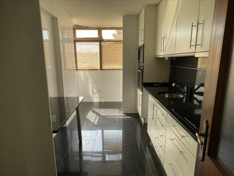 Apartamento T2 para Venda em Cidade da Maia Foto 6