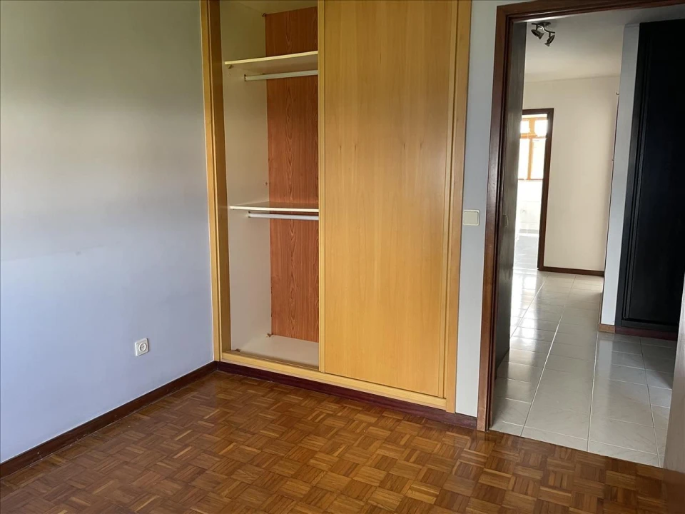 Apartamento T2 para Venda em Cidade da Maia Foto 8