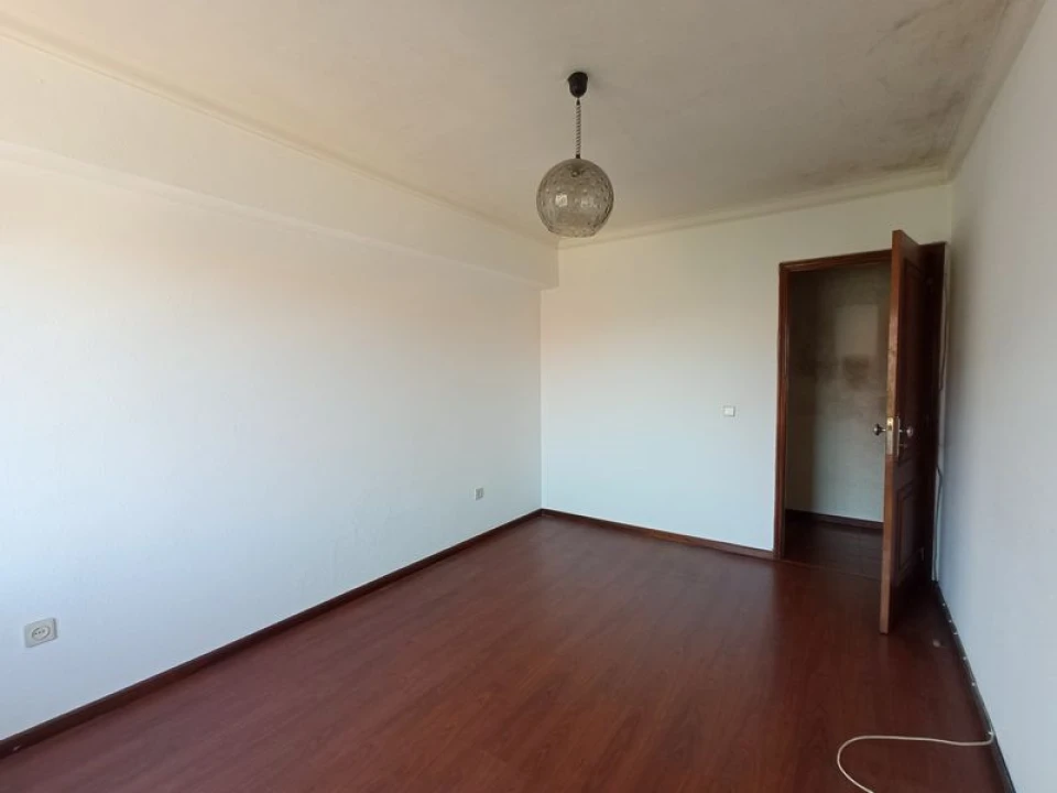 Apartamento T2 para Venda em Rio Tinto Foto 4