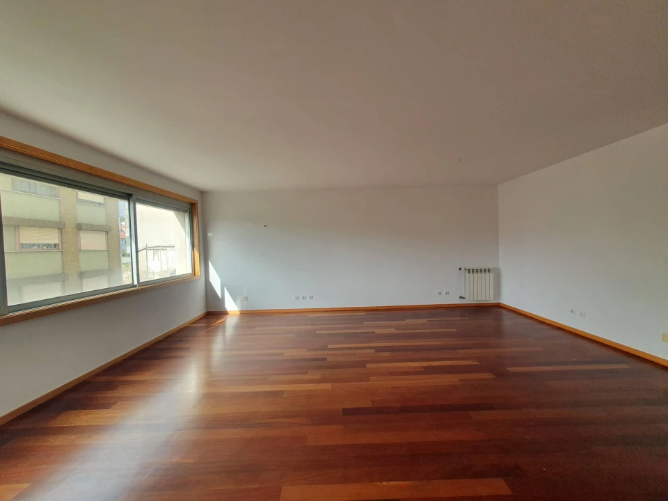 Apartamento T3 para Venda em Bonfim Foto 1