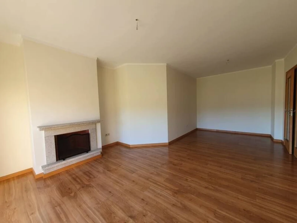 Apartamento T3 para Venda em Canelas Foto 5