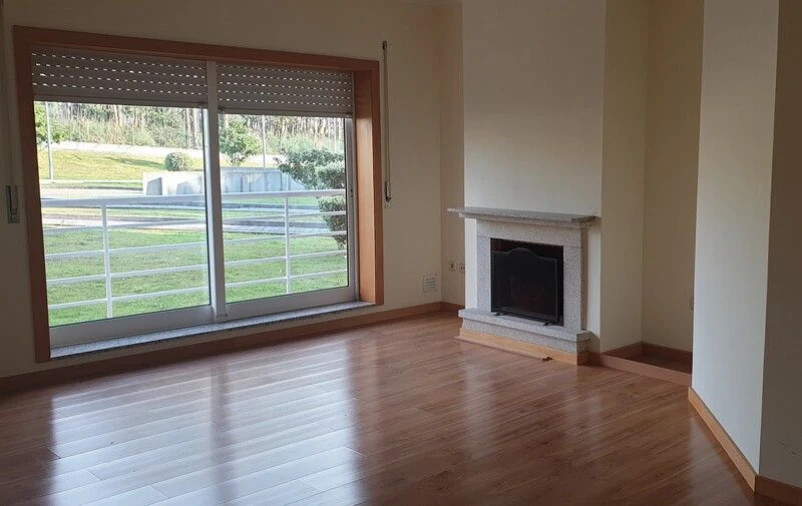 Apartamento T3 para Venda em Canelas Foto 4