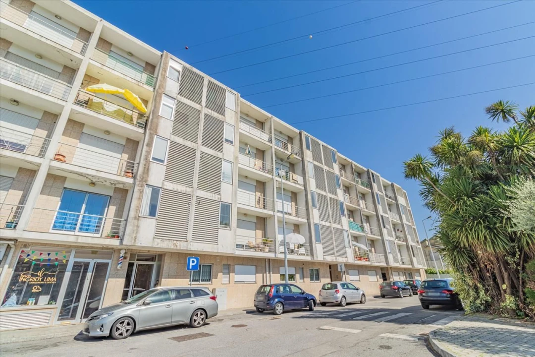 Apartamento T1 para Venda em Rebordosa Foto 1