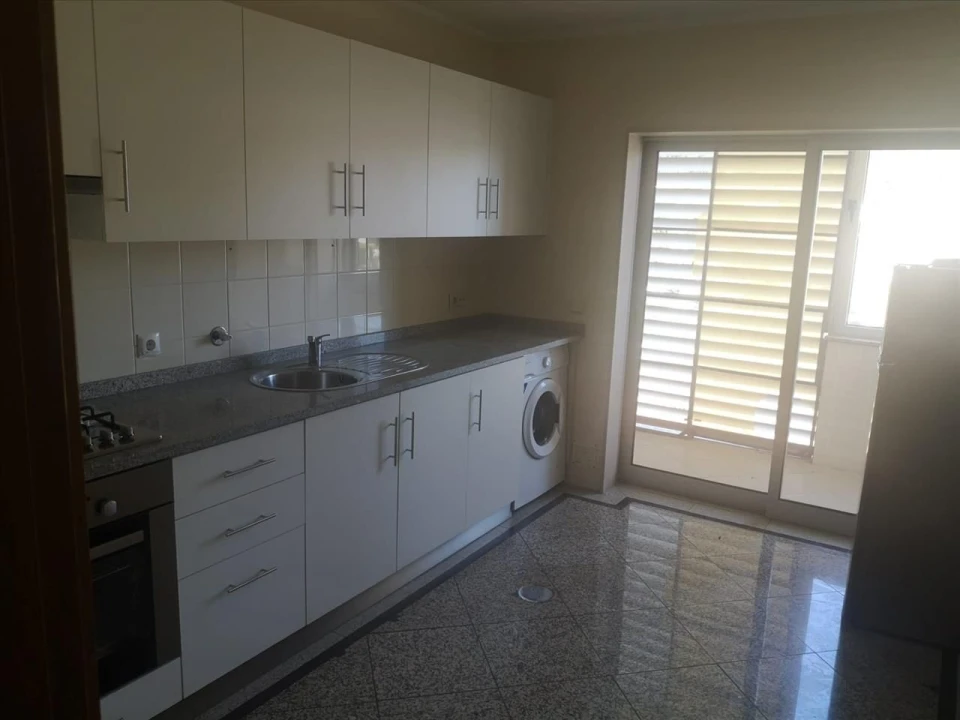 Apartamento T1 para Venda em Rebordosa Foto 12