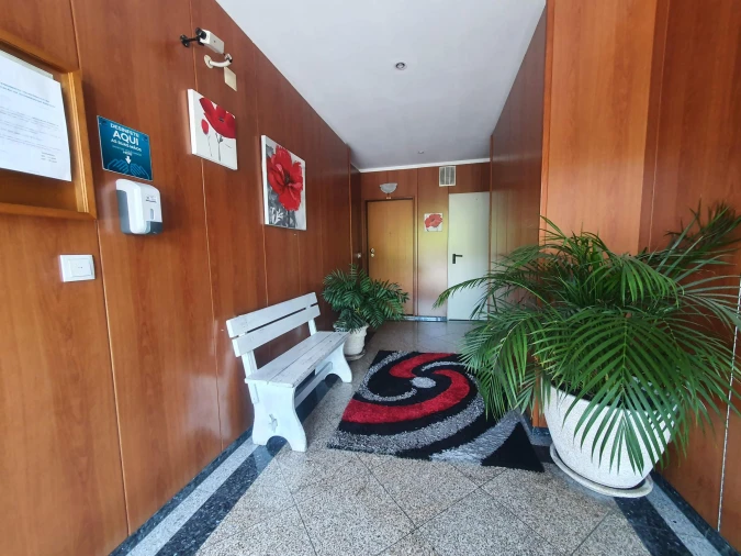 Apartamento T1 para Venda em Rebordosa Foto 2