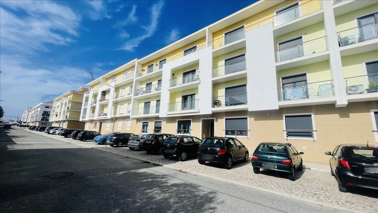 Apartamento T4 para Venda em Pinhal Novo Foto 1