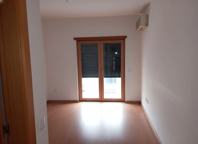 Apartamento T4 para Venda em Pinhal Novo Foto 2