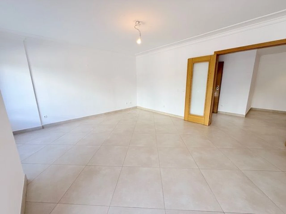 Apartamento T2 para Venda em Sande Vila Nova e Sande São Clemente Foto 6