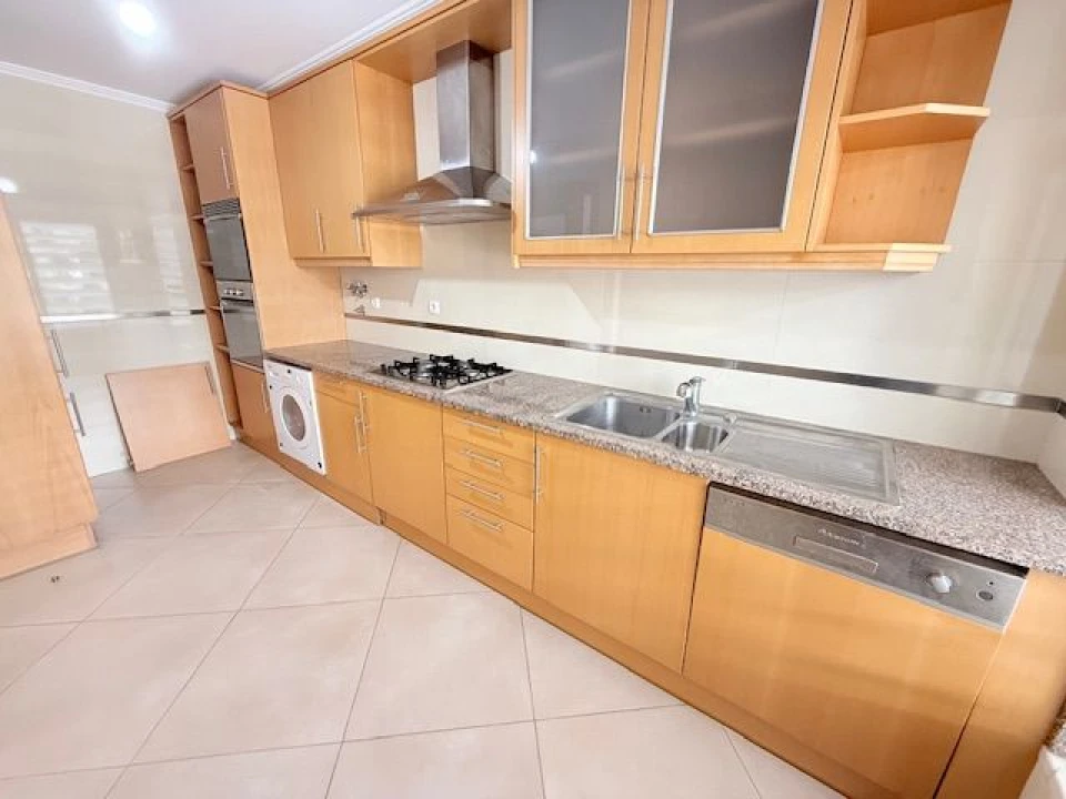 Apartamento T2 para Venda em Sande Vila Nova e Sande São Clemente Foto 8