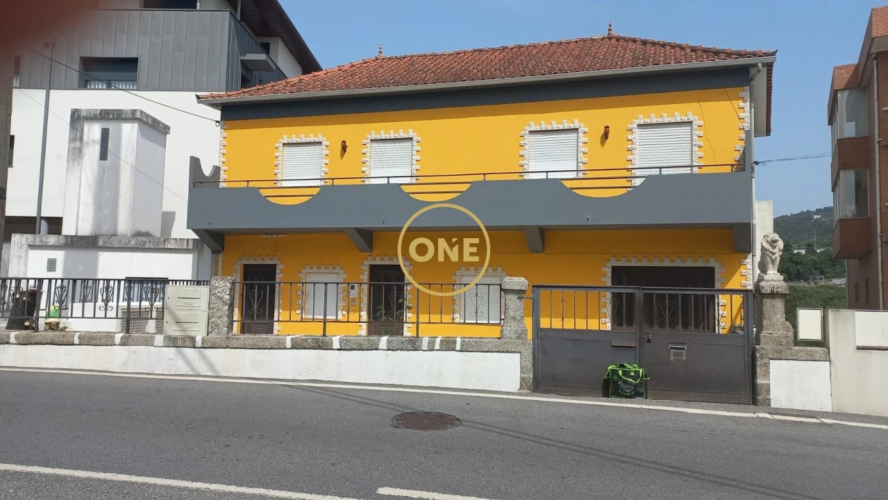 Moradia T3 para Venda em Santo Tirso, Couto (Santa Cristina e São Miguel) e Burgães Foto 1