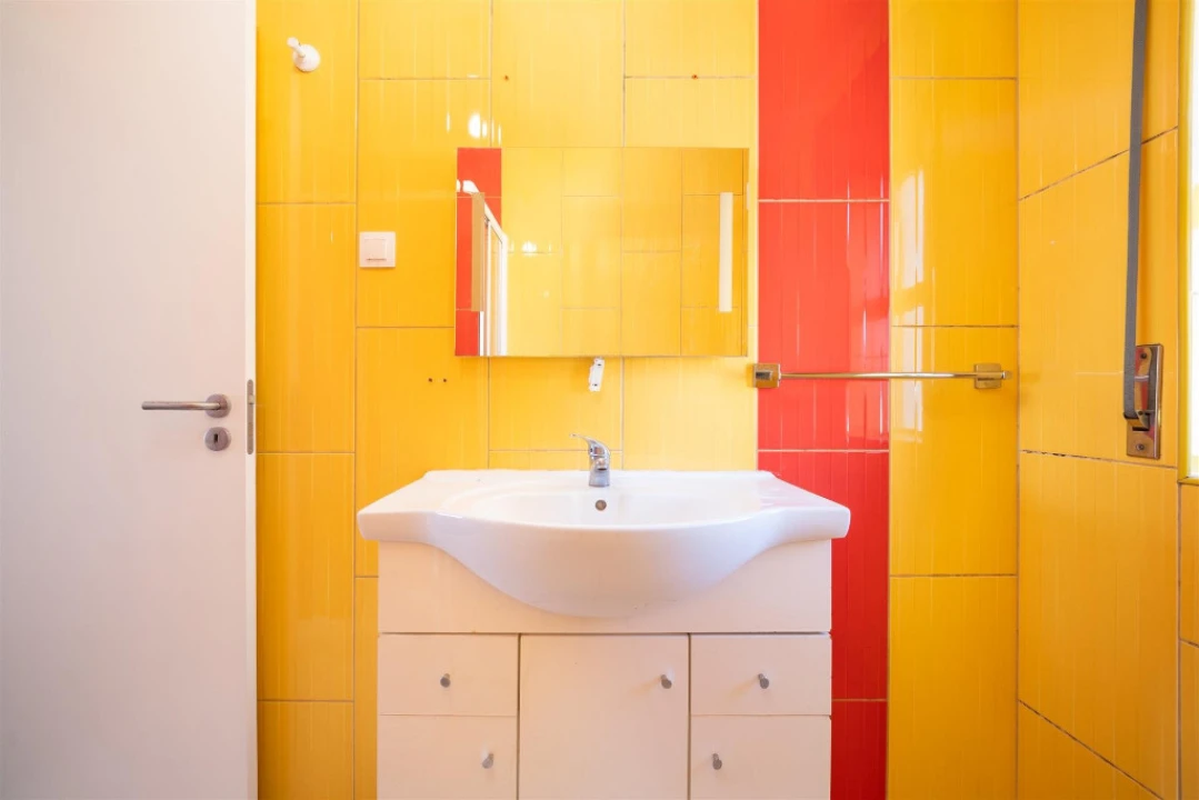 Apartamento T2 para Venda em Santo Antonio dos Olivais Foto 8