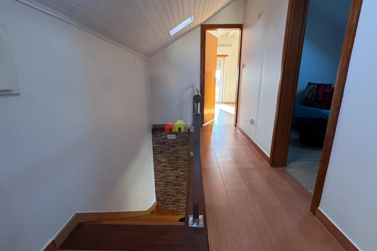 Moradia T5 para Venda em Ramada e Caneças Foto 15