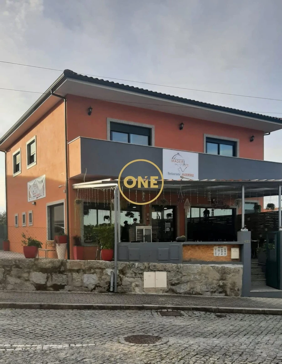 Moradia T2 para Venda em Areias, Sequeirô, Lama e Palmeira Foto 1