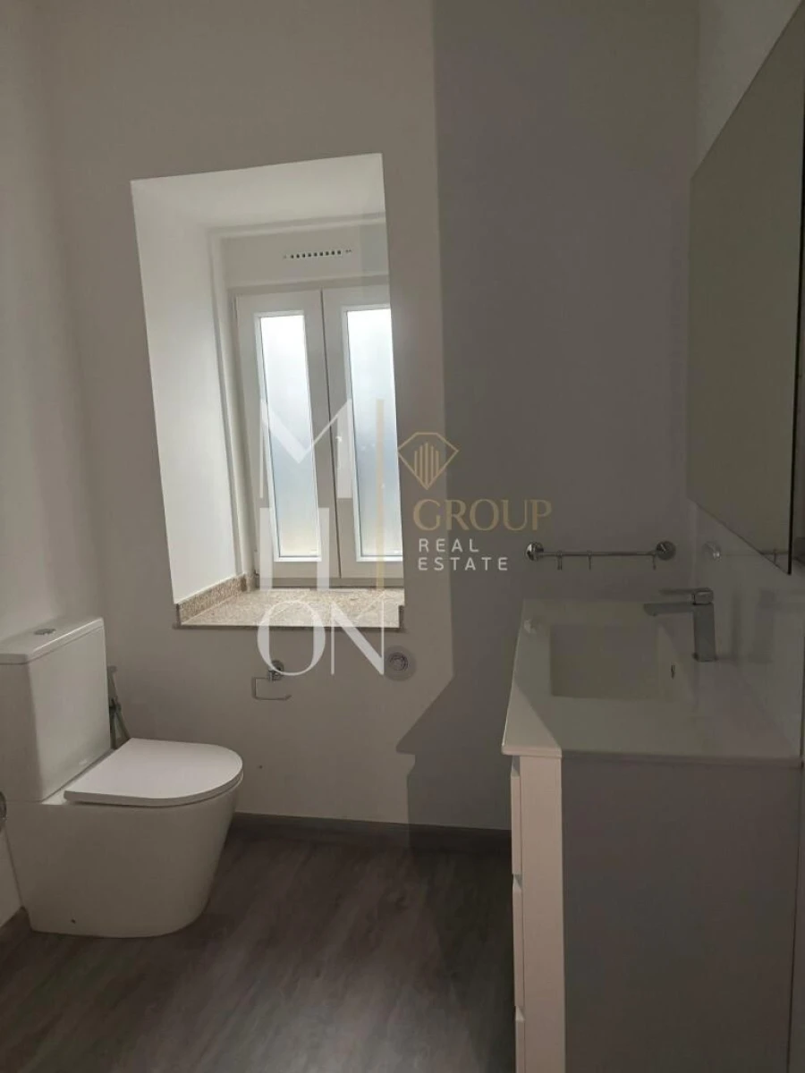 Apartamento T1 para Venda em Tortosendo Foto 3