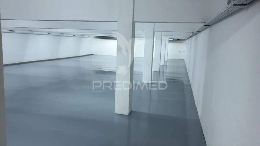 Armazém para Arrendamento em Paranhos Foto 2