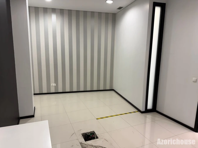 Loja para Arrendamento em Ponta Delgada (São Pedro) Foto 7