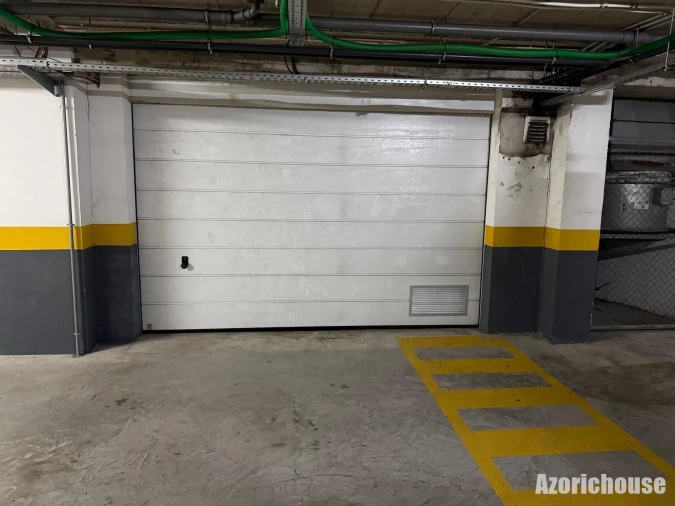 Loja para Arrendamento em Ponta Delgada (São Pedro) Foto 16