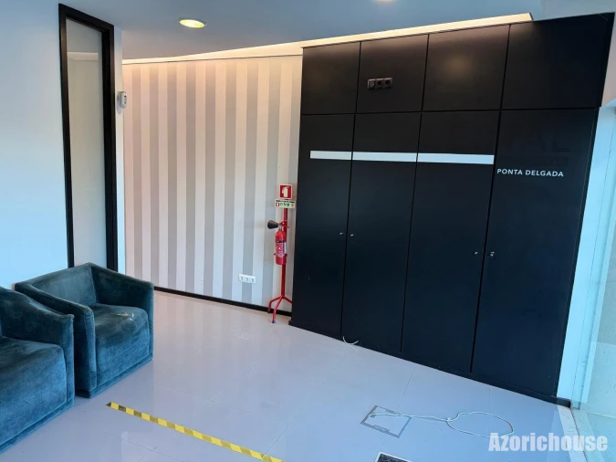 Loja para Arrendamento em Ponta Delgada (São Pedro) Foto 3