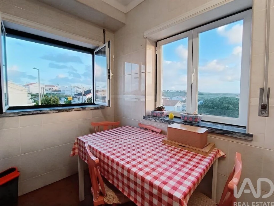 Apartamento T3 para Venda em Atouguia da Baleia Foto 6