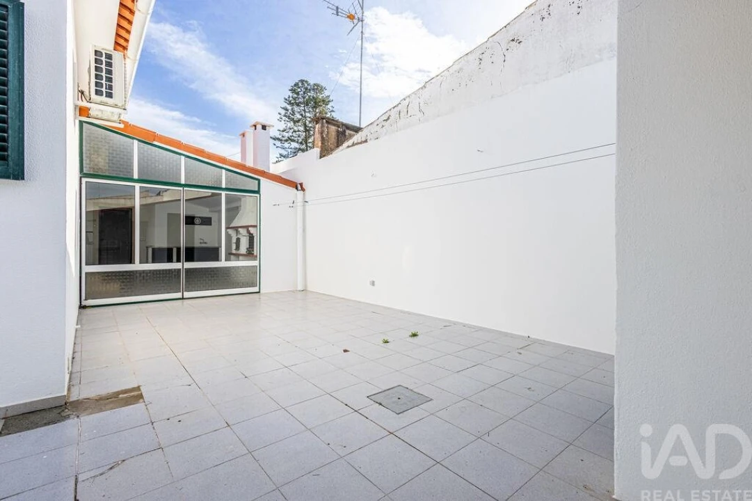 Moradia T2 para Venda em Roliça Foto 8