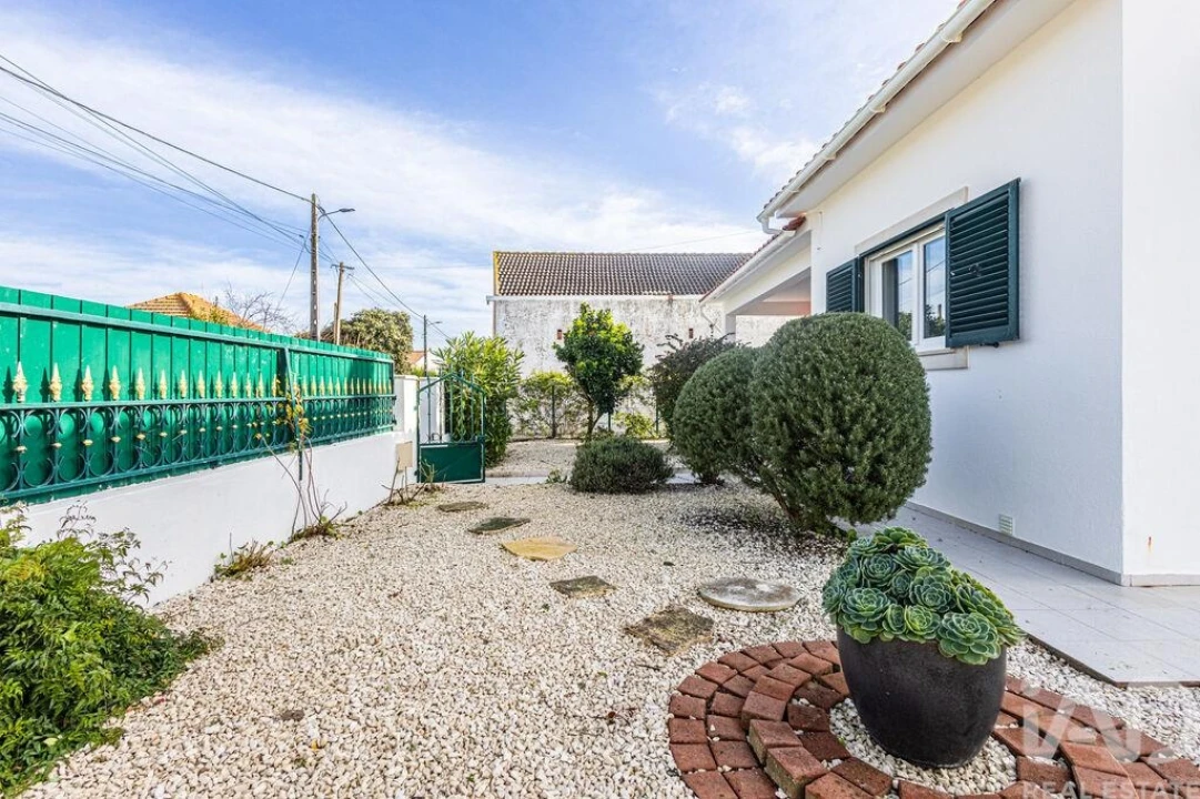 Moradia T2 para Venda em Roliça Foto 13