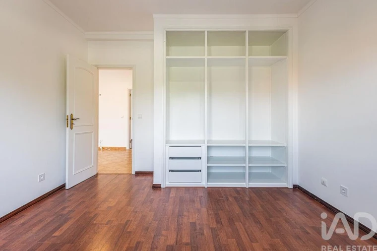 Moradia T2 para Venda em Roliça Foto 32