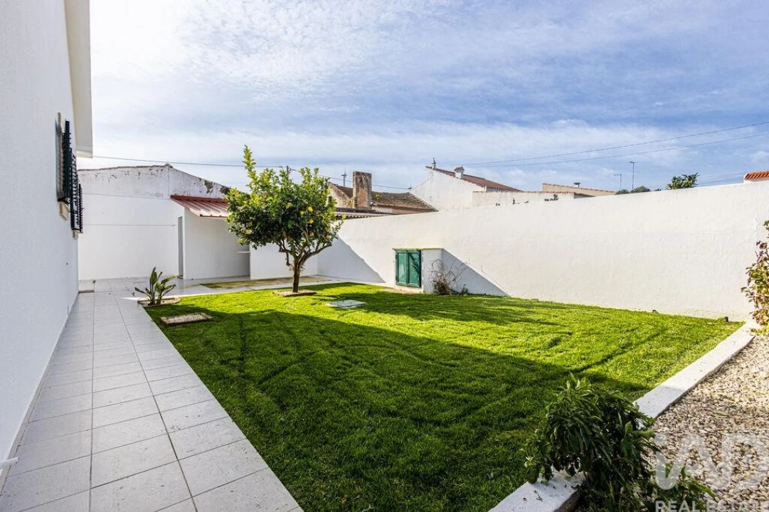 Moradia T2 para Venda em Roliça Foto 11