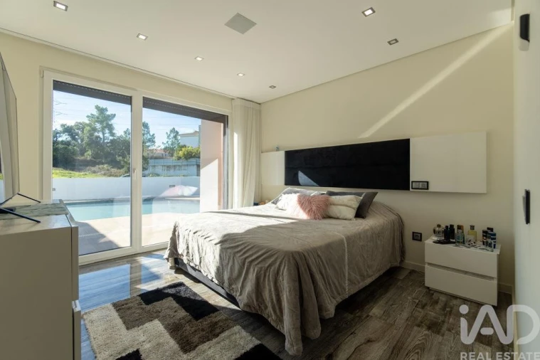 Moradia T6 para Venda em União das Freguesias de Setúbal Foto 18