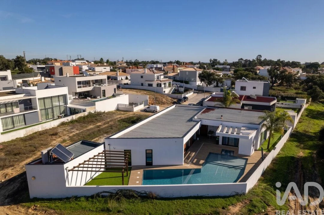 Moradia T6 para Venda em União das Freguesias de Setúbal Foto 7