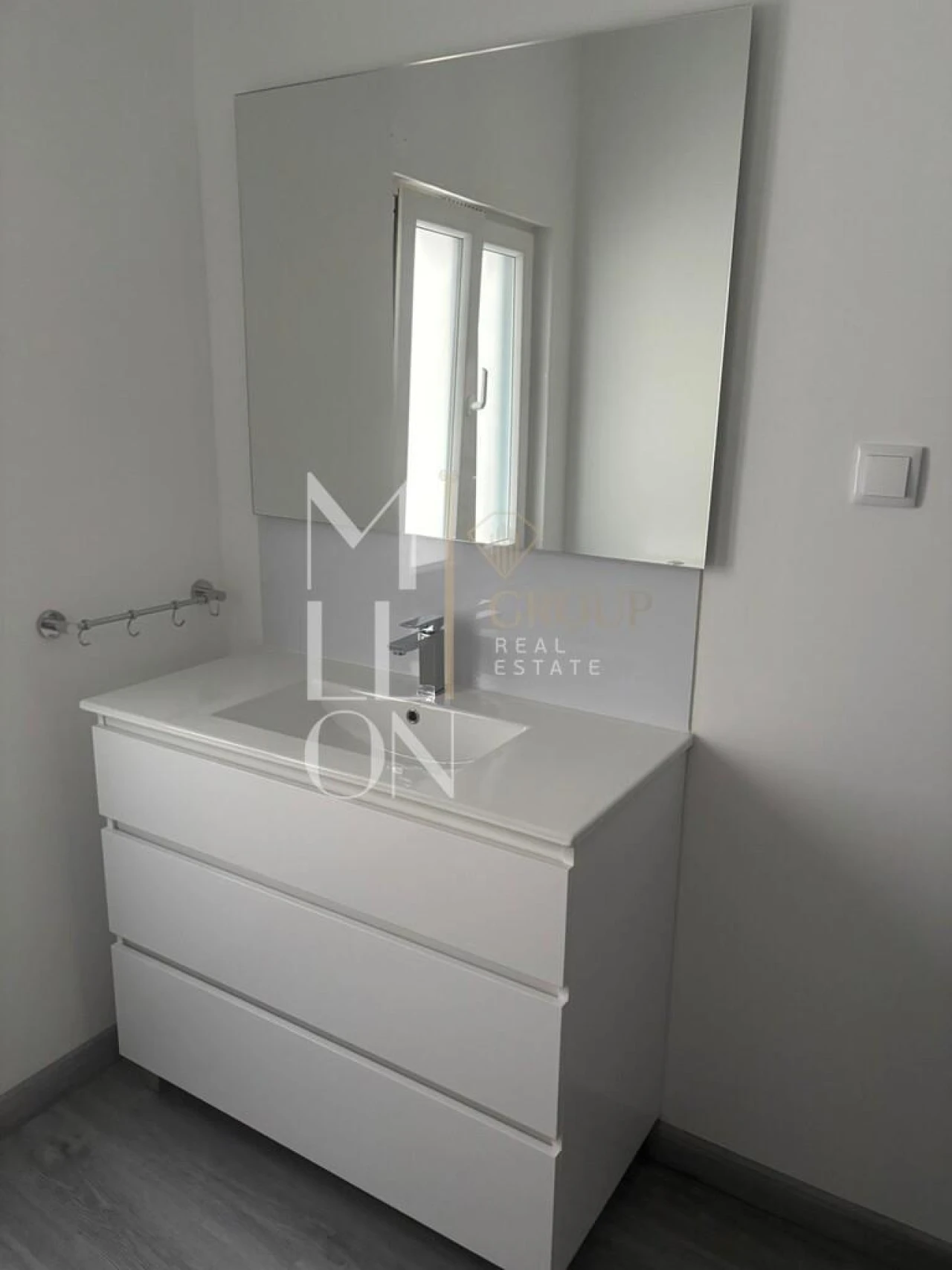 Apartamento T1 para Venda em Tortosendo Foto 7