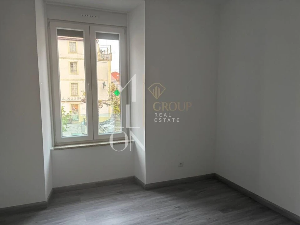 Apartamento T1 para Venda em Tortosendo Foto 6