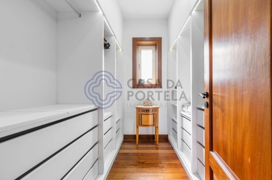 Moradia T5 para Venda em Modivas Foto 24