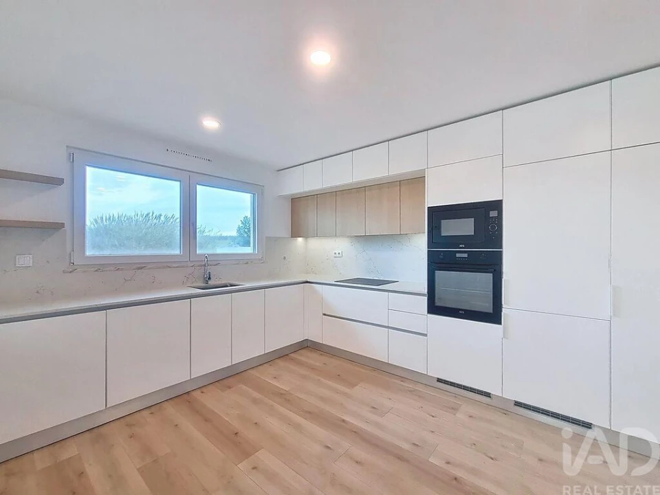 Moradia T3 para Venda em Silveira Foto 8