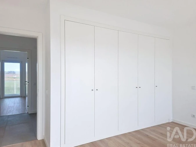 Moradia T3 para Venda em Silveira Foto 16