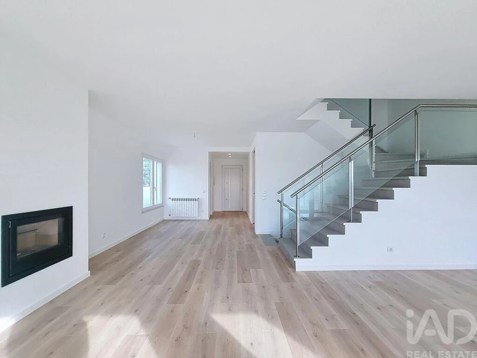 Moradia T3 para Venda em Silveira Foto 11