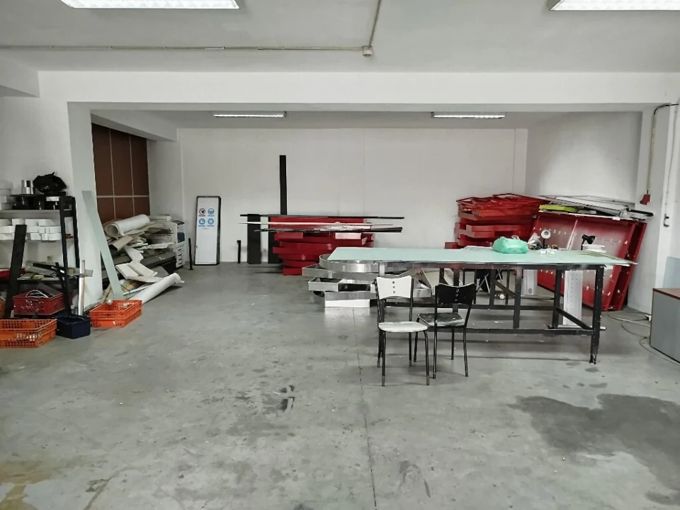 Armazém para Arrendamento em Almargem do Bispo, Pêro Pinheiro e Montelavar Foto 1