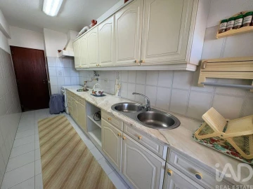Apartamento T2 para Venda em Lagos (São Sebastião e Santa Maria)