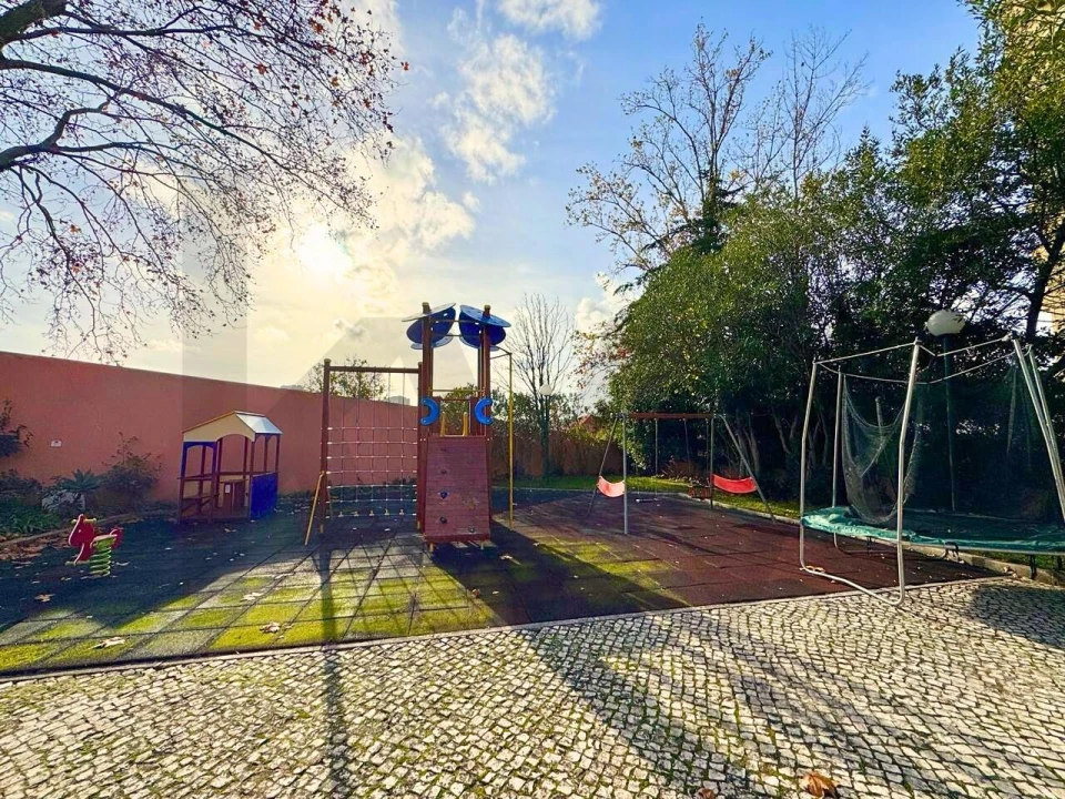 Apartamento T3 para Arrendamento em Avenidas Novas Foto 38