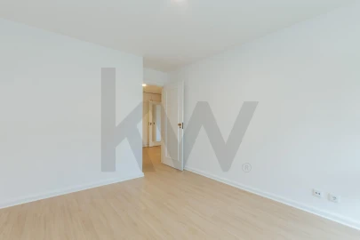 Apartamento T3 para Arrendamento em Avenidas Novas