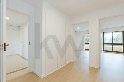 Apartamento T3 para Arrendamento em Avenidas Novas