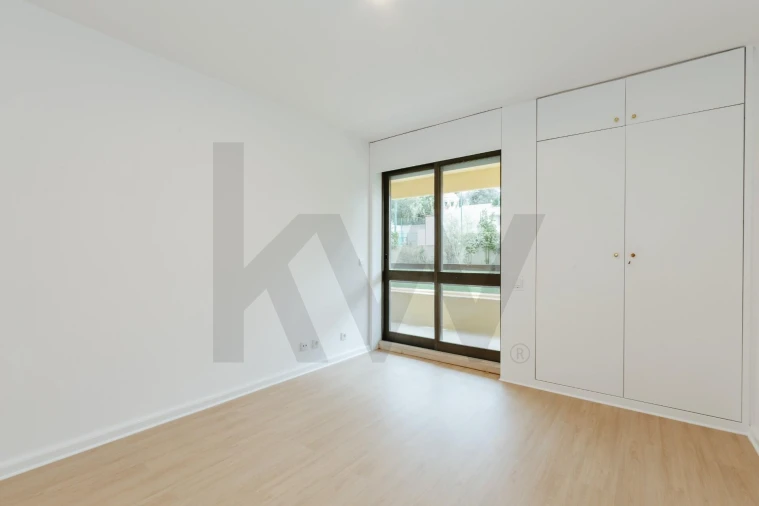 Apartamento T3 para Arrendamento em Avenidas Novas Foto 23