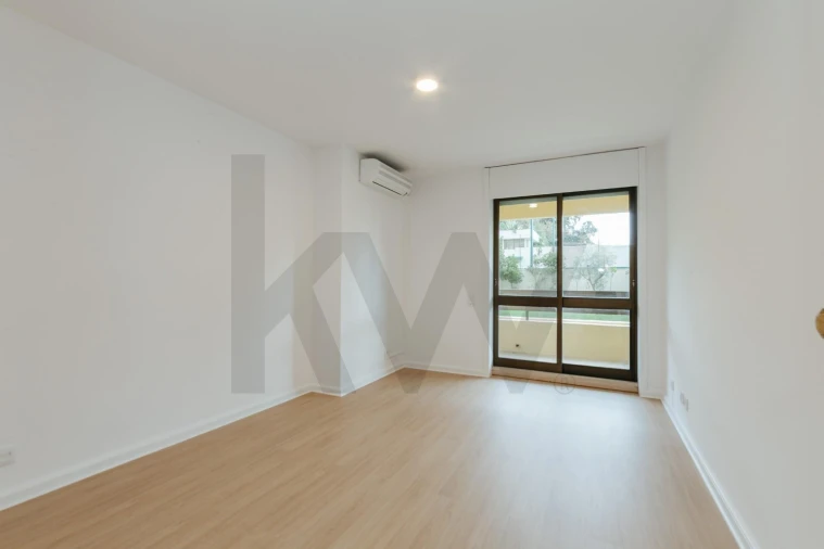 Apartamento T3 para Arrendamento em Avenidas Novas Foto 20